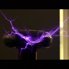 Wyładowania elektryczne Teslacoil