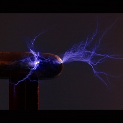 Wyładowania elektryczne Teslacoil